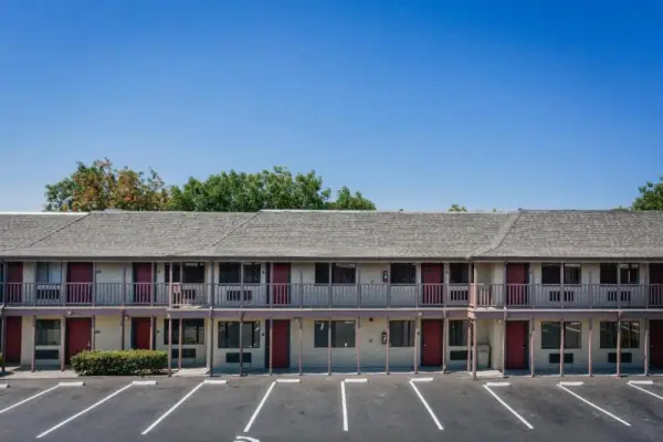 Alura Inn 10