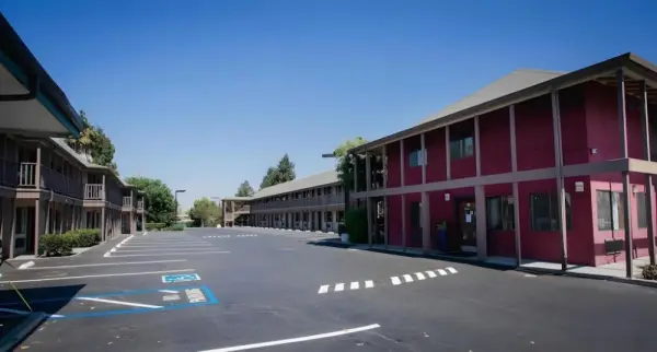 Alura Inn 5